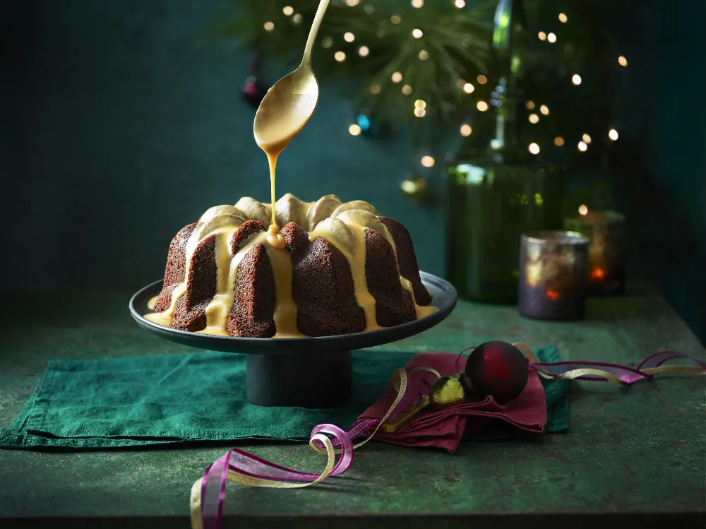 Gingerbread Bundt Cake (1)